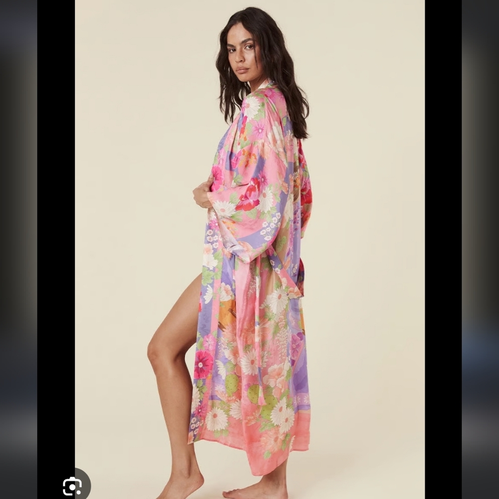 Spell Carrie Robe - Picture 4 of 12